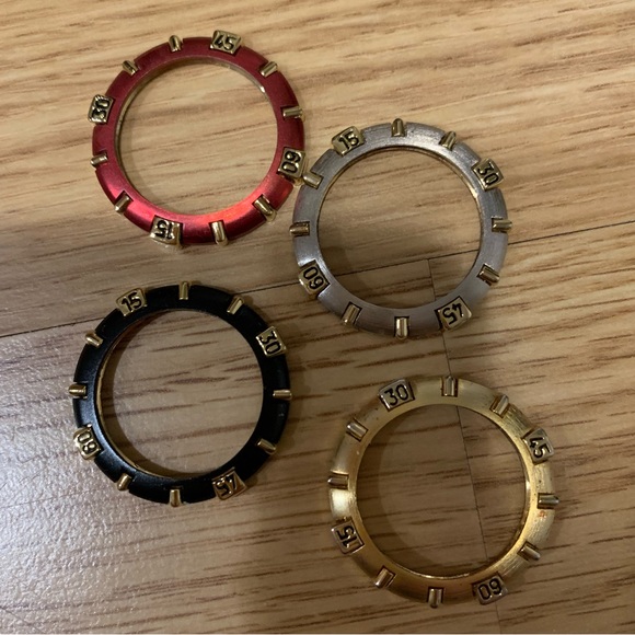 Elgin Watch with Changeable Bezels - Picture 2 of 3